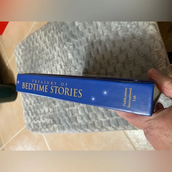 Treasury of Bedtime Stories - Picture 2 of 8